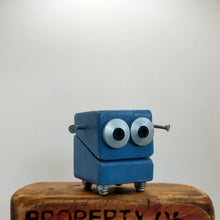 Load image into Gallery viewer, Charlie Bluetooth - Robo Scraplet