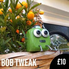 Load image into Gallery viewer, Bob Tweak - Small Scraplet