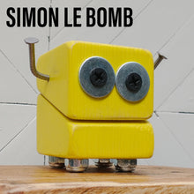 Load image into Gallery viewer, Simon Le Bomb - Robo Scraplet
